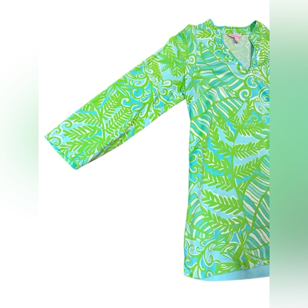 Lilly Pulitzer Bright Green Blue Tropical Leaf Print Ciara Tunic Top Size Medium - Picture 3 of 10